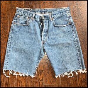 LEVI’S 501 Bermuda Cut Offs 33- Size 10 Womens